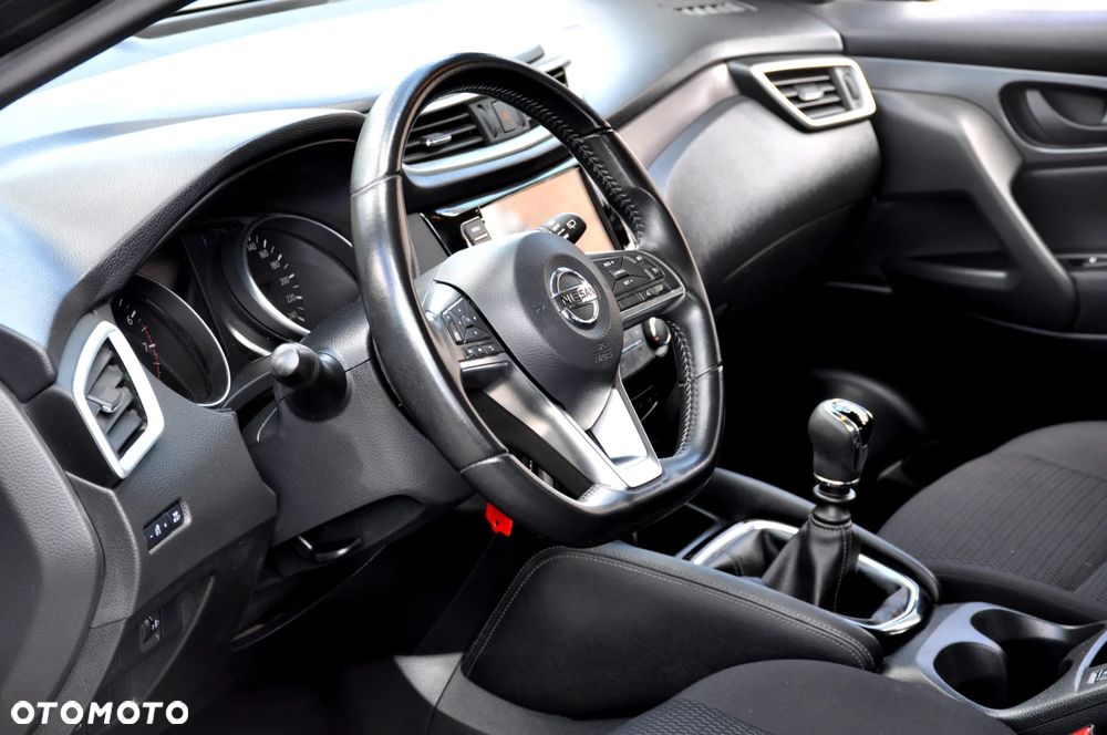 Nissan Qashqai 1.3 DIG-T SHIRO - 30