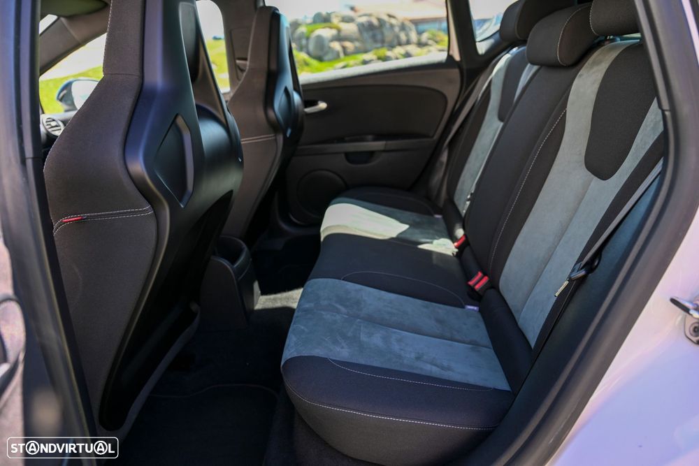 SEAT Leon 2.0 TSI Cupra R - 41
