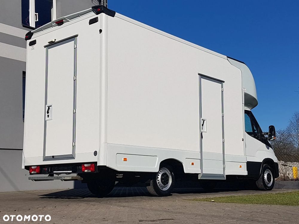 Iveco DAILY KONTENER NISKOPODŁOGOWY 4,43x2,23x2,42 SKLEP FOODTRUCK BAR KLIMA KONIOWÓZ KAMPER - 28