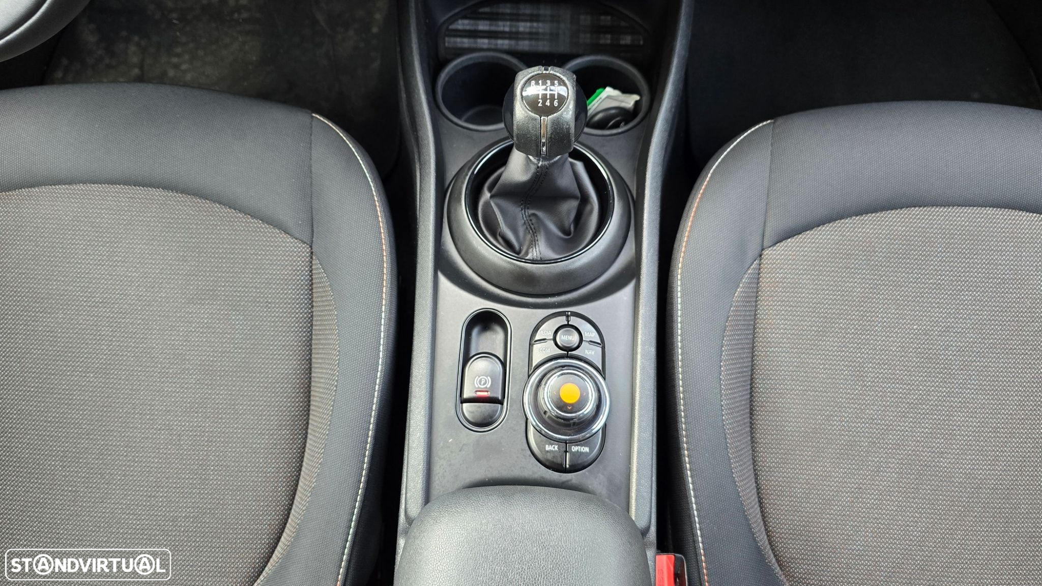 MINI Clubman One D - 38