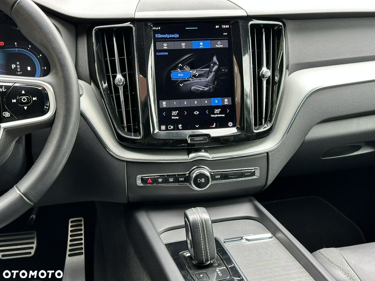 Volvo XC 60 - 24