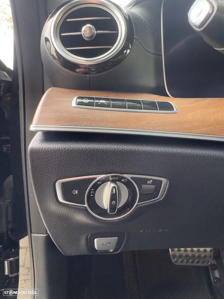 Mercedes-Benz E 300 de AMG Line - 41