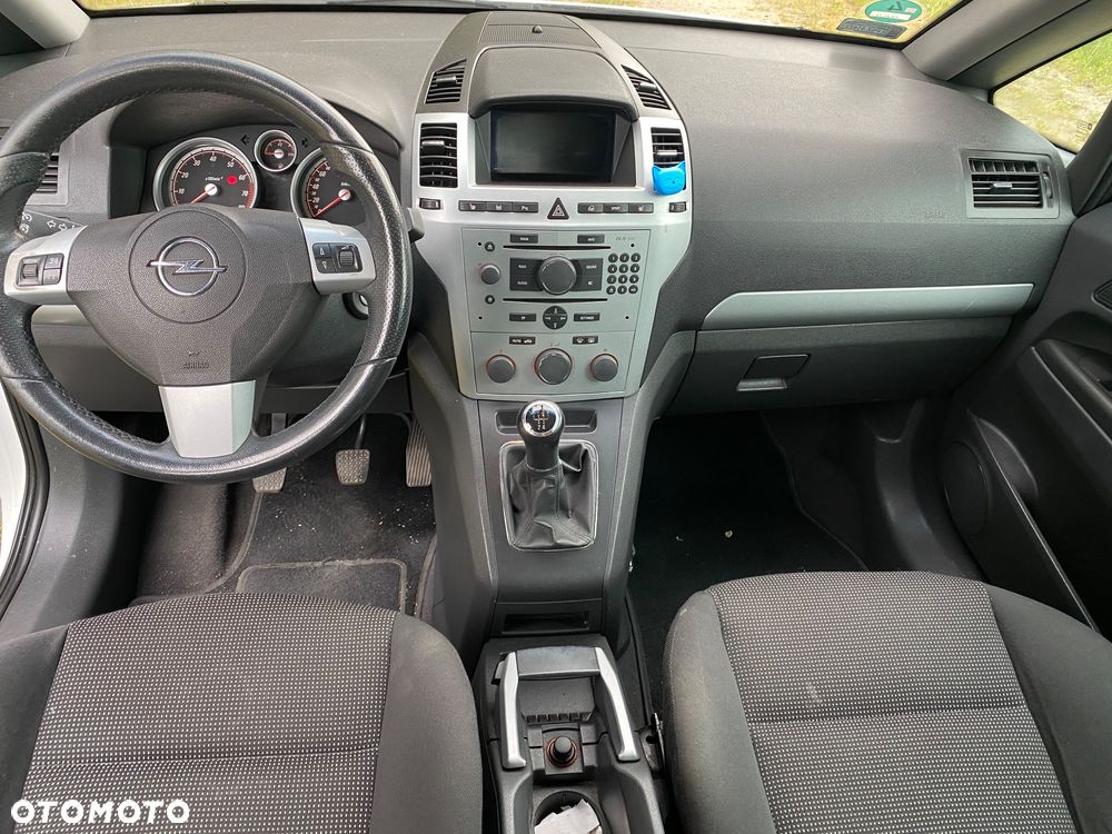 Opel Zafira 1.8 Sport - 10