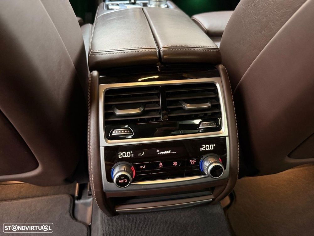 BMW 730 d Pack M Auto - 40