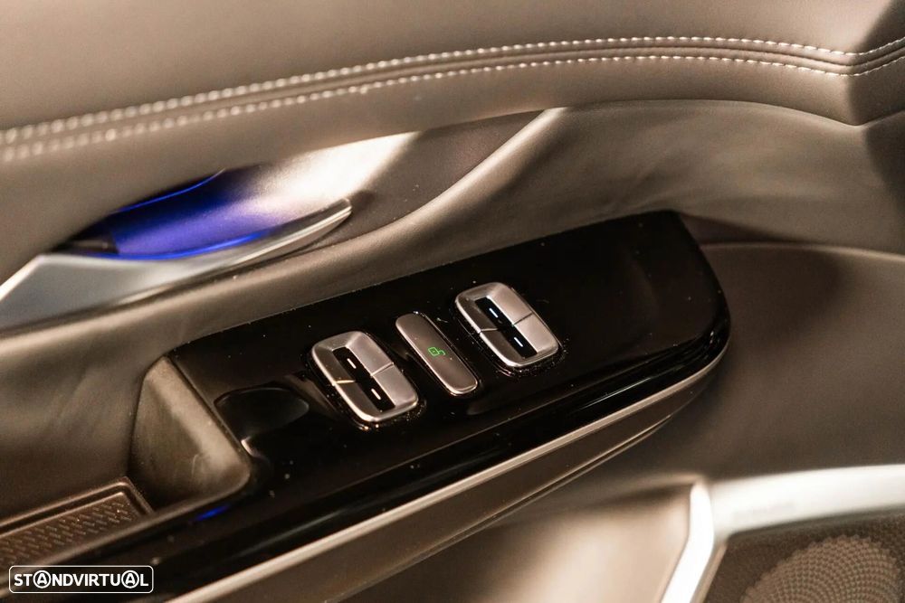 Xpeng G9 93.1 kWh Long Range+Premium Seat & Audio Pack - 40