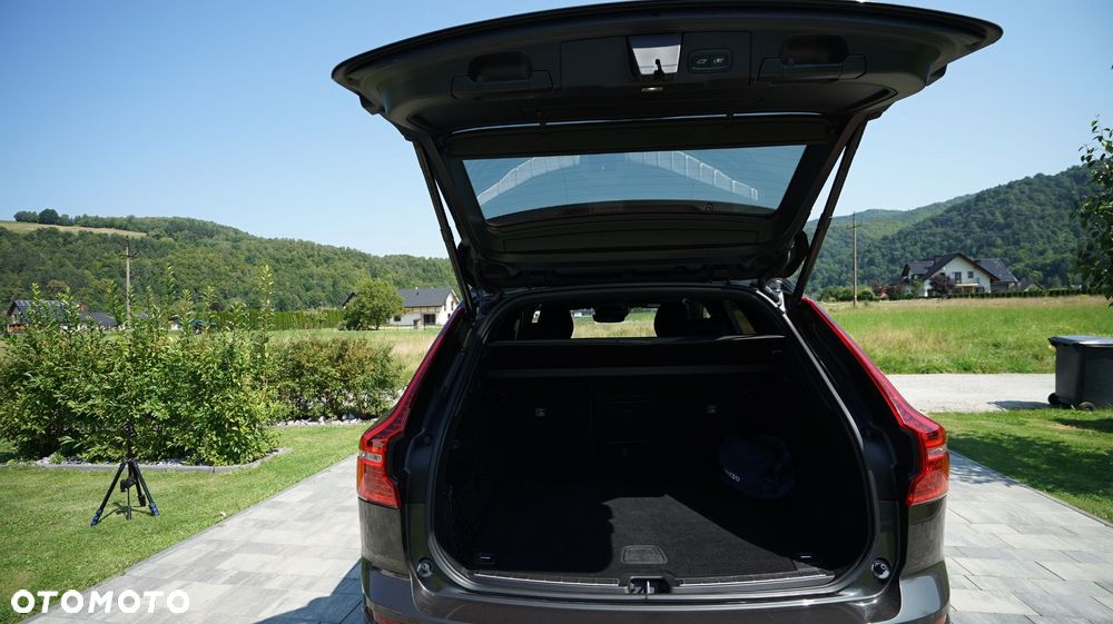 Volvo XC 60 B4 D AWD R-Design - 15