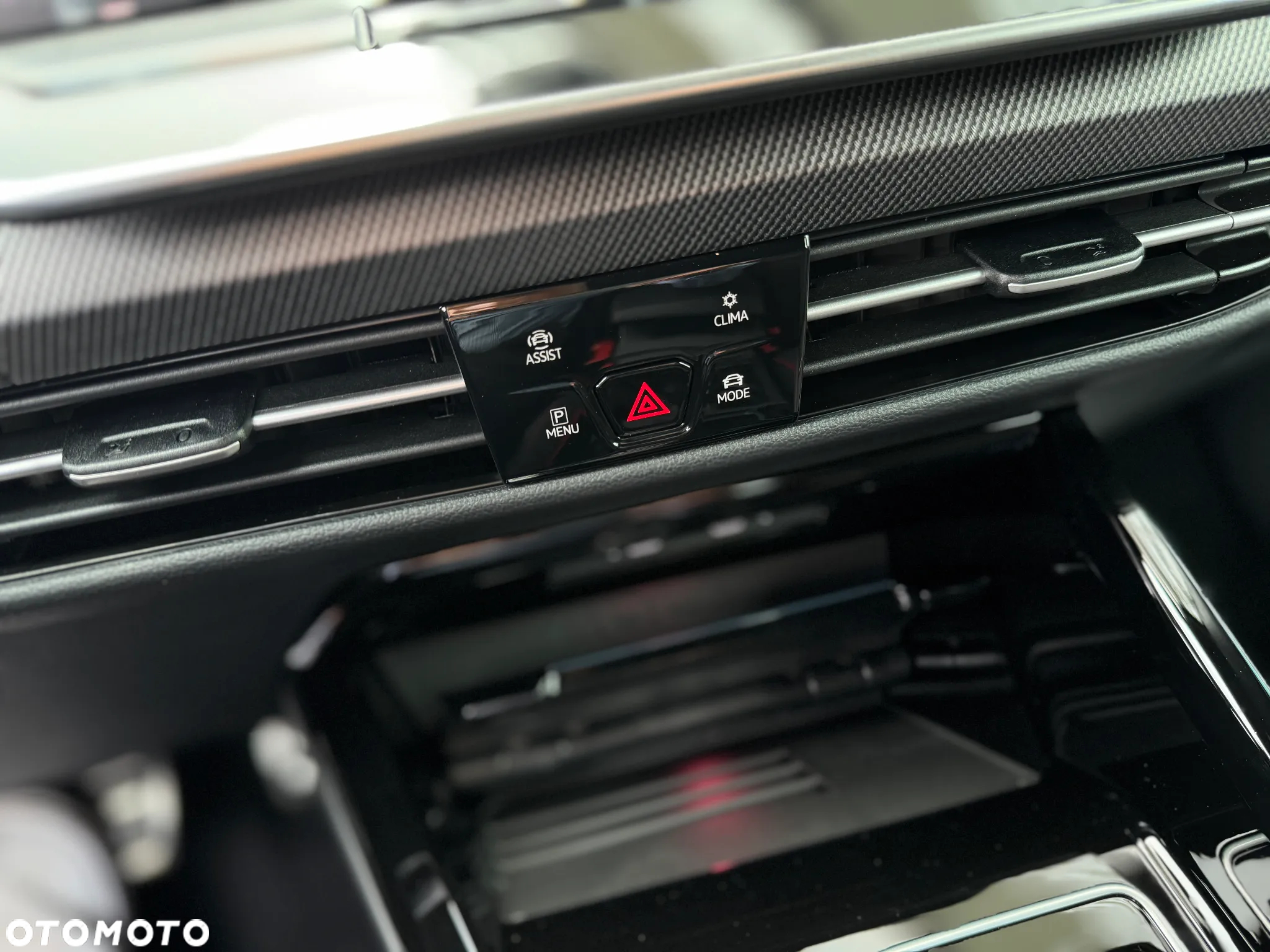 Volkswagen Golf VIII 2.0 TSI GTI Clubsport DSG - 24