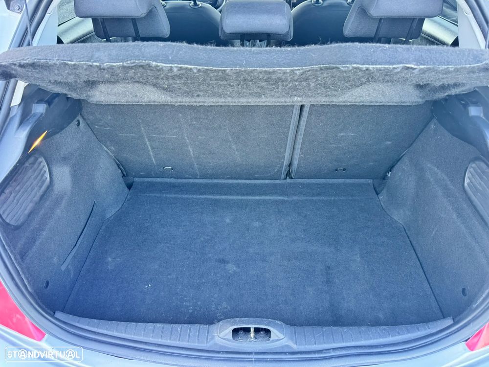 Peugeot 208 1.4 HDi Active - 26