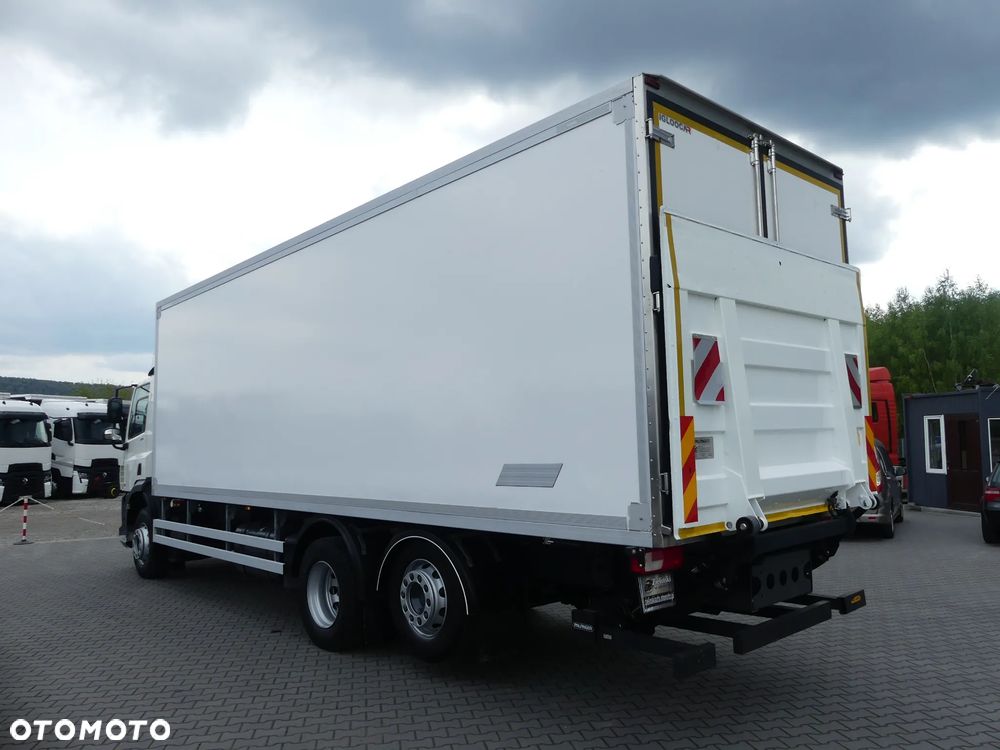 DAF CF 370 / 6x2 / CHŁODNIA 8.25 + WINDA / EURO 6 / 330 TYS KM / - 4
