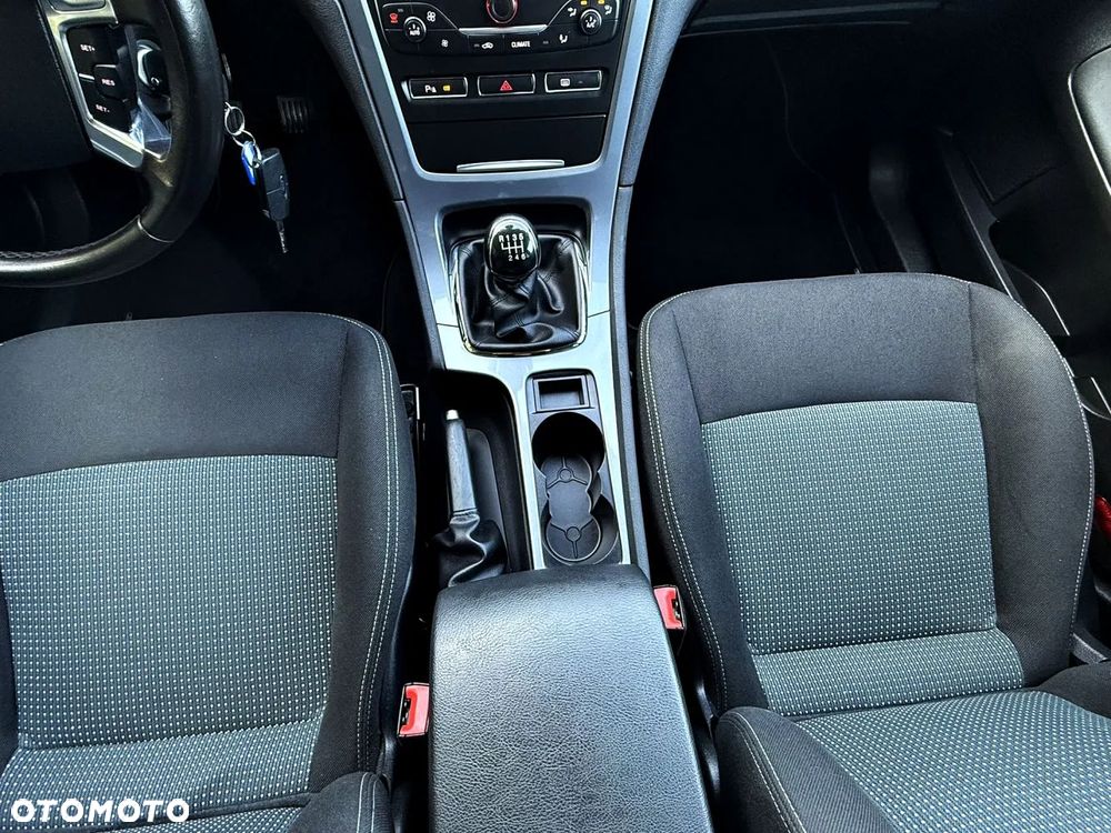Ford Mondeo - 30