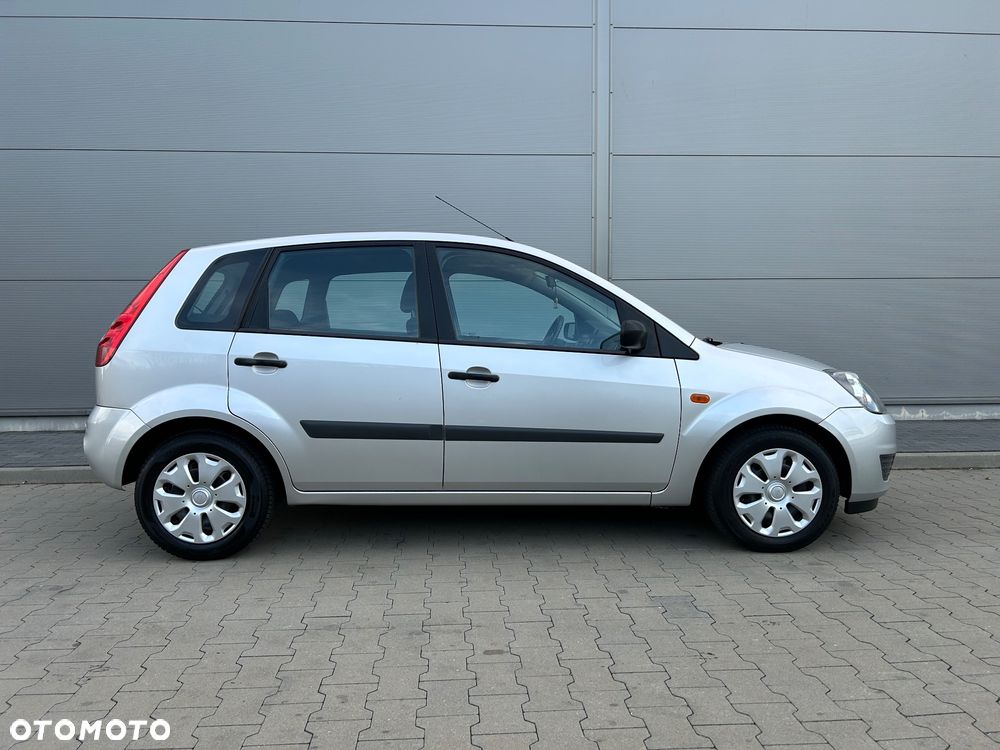 Ford Fiesta 1.3 - 4
