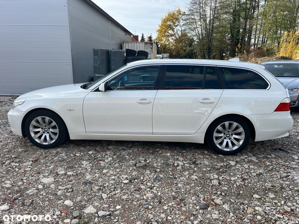 BMW Seria 5 525d - 9