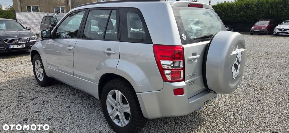 Suzuki Grand Vitara - 16