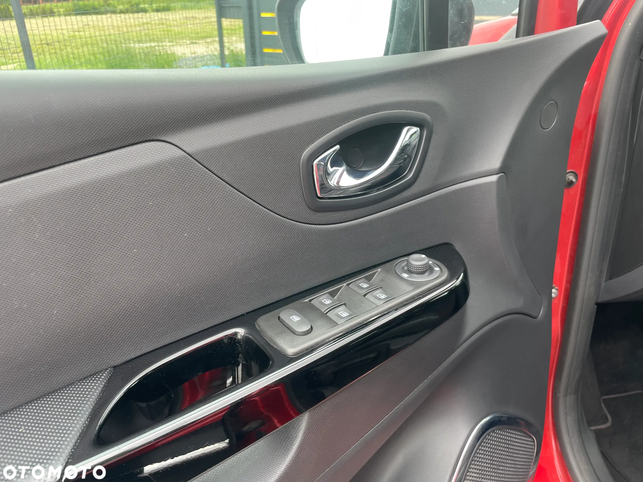 Renault Captur 1.2 TCe Helly Hansen EDC - 12