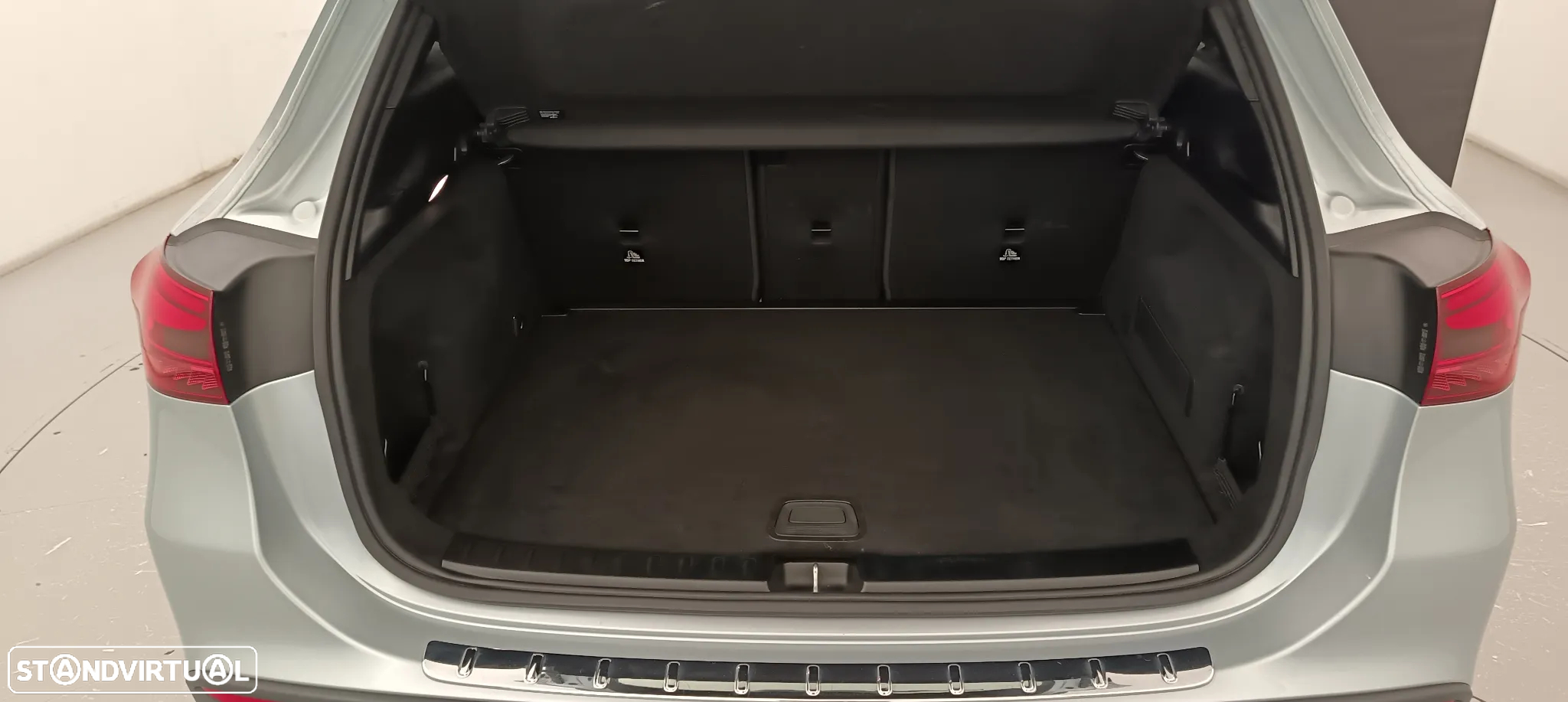 Mercedes-Benz GLA 200 Standard - 29