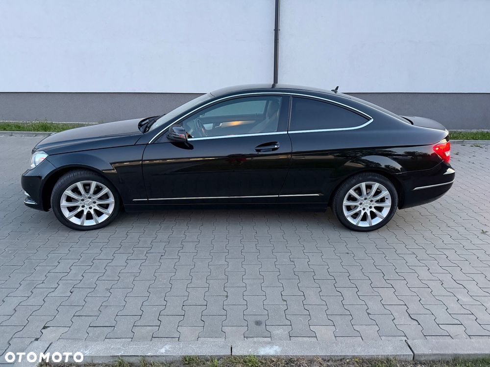 Mercedes-Benz Klasa C 180 7G-TRONIC Edition - 12