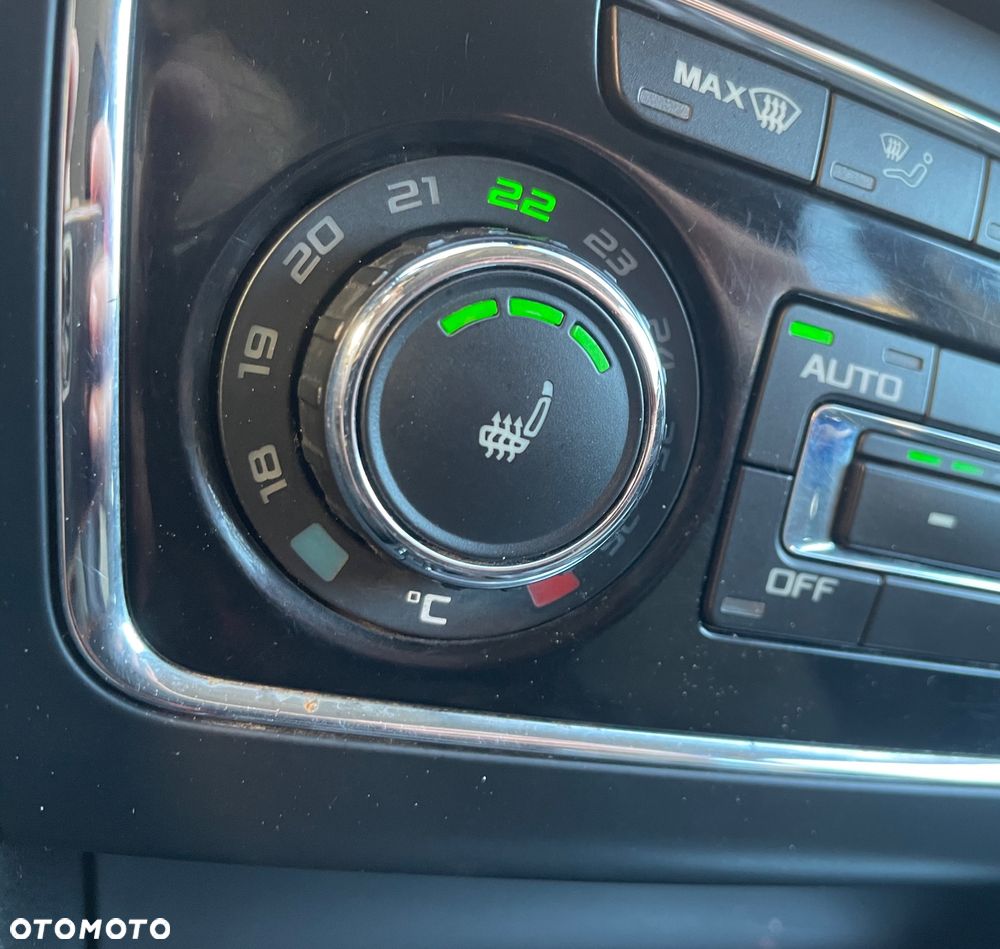 Skoda Superb 2.0 TDI Elegance - 29