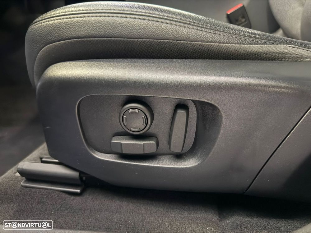 Land Rover Range Rover Evoque 1.5 P300e AWD Bronze Collection Auto - 23