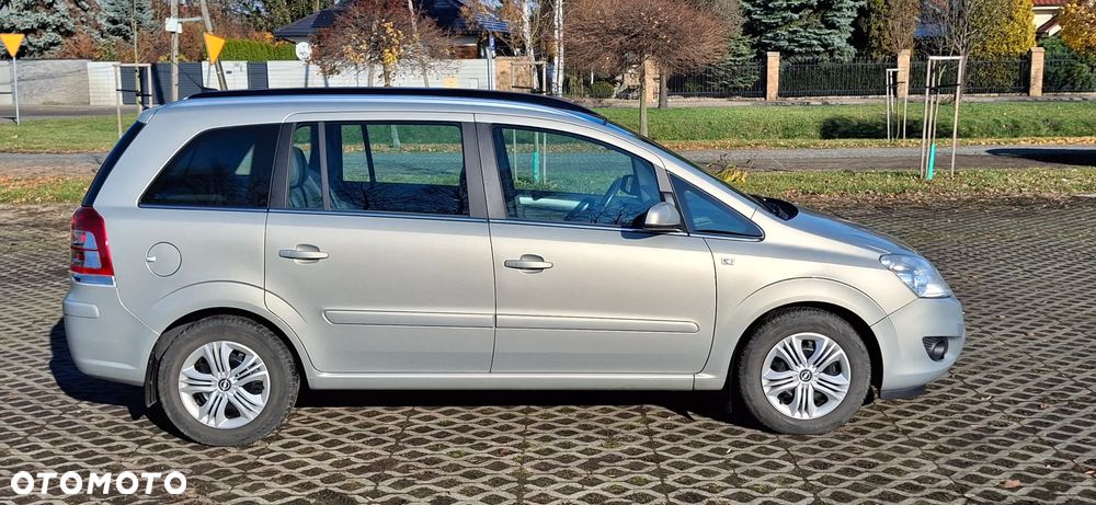 Opel Zafira 1.8 Cosmo - 6