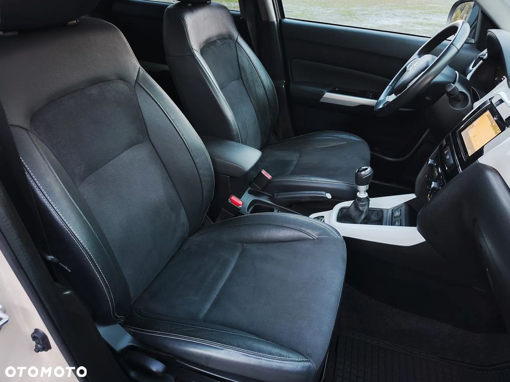 Suzuki Vitara 1.6 DDiS (4x4) Allgrip Comfort+ - 35