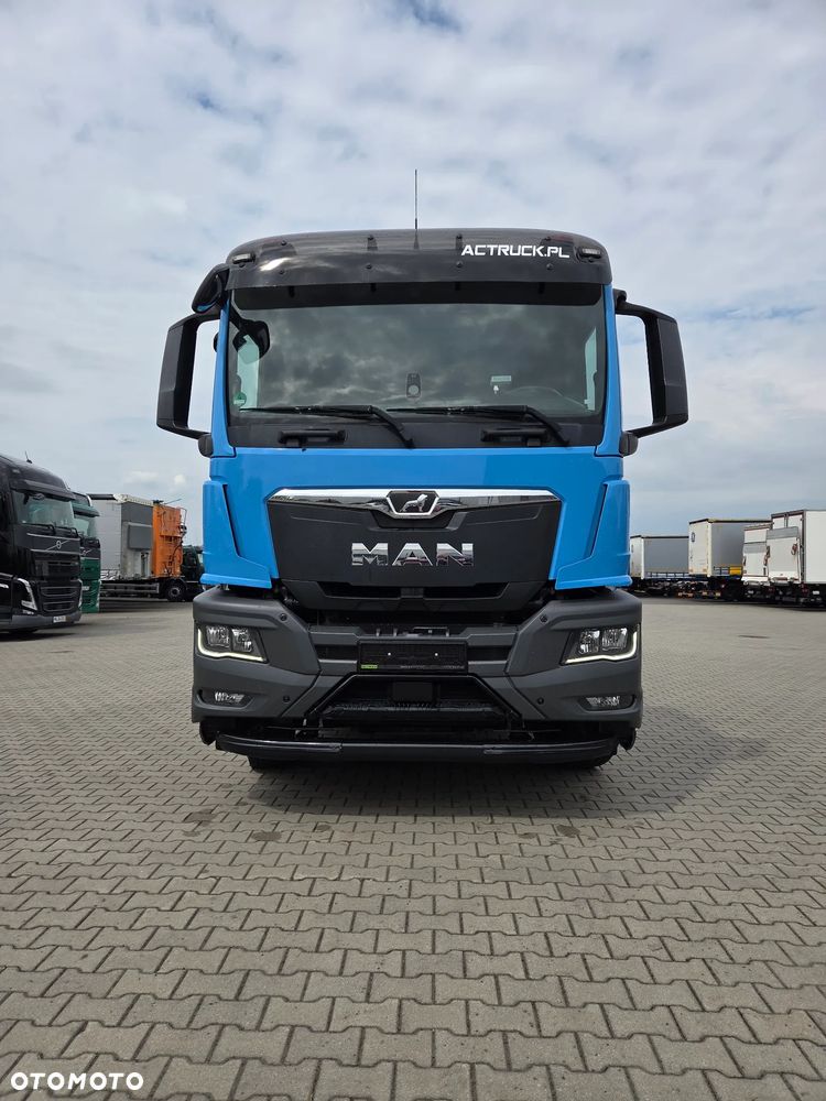 MAN 32.360 TGS/LIEBHERR / - 9