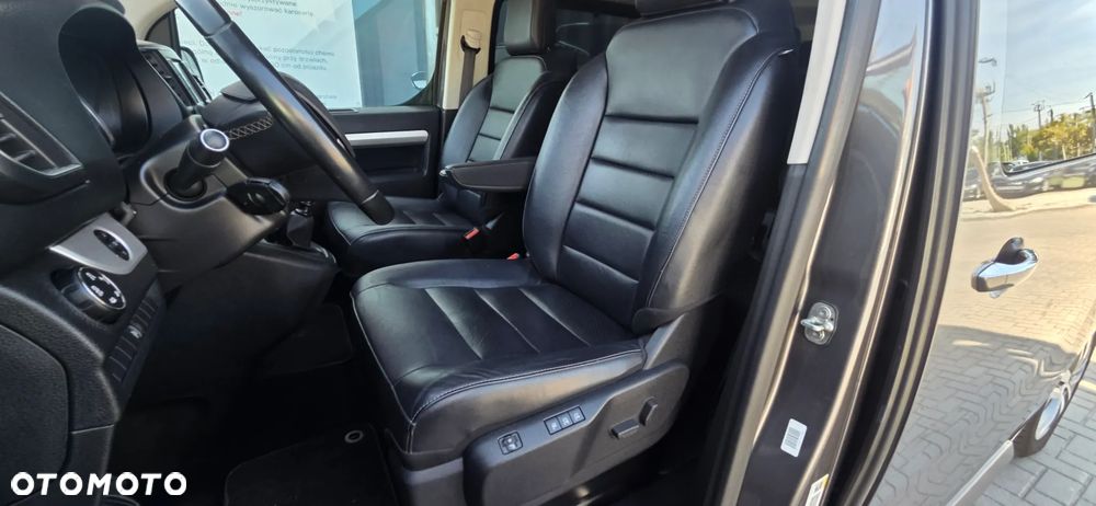Peugeot Traveller 2.0 BlueHDi Standard Business Vip - 29