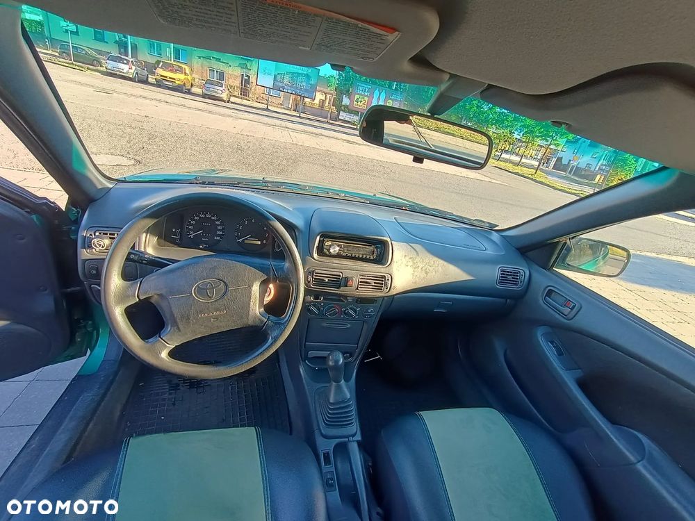 Toyota Corolla - 4
