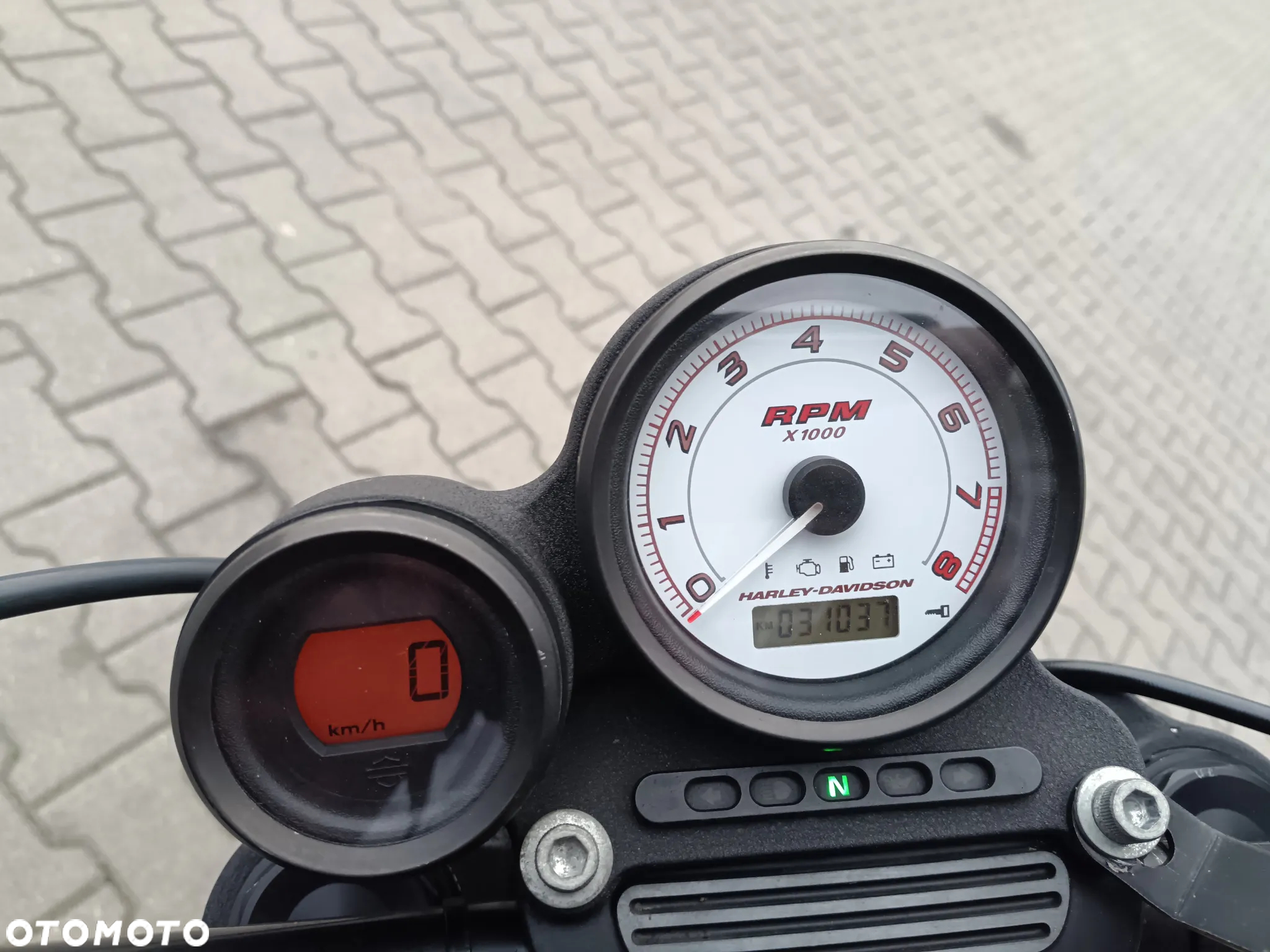 Harley-Davidson Sportster - 8