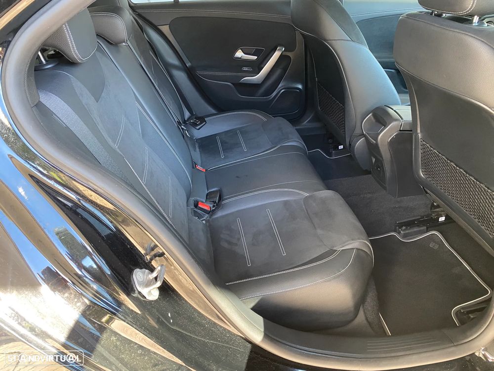 Mercedes-Benz A 250 Limousine e AMG Line - 18