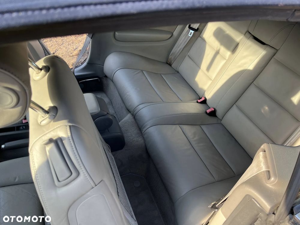 Audi A4 Cabrio 2.4 - 8