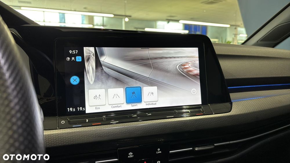 Volkswagen Golf - 23