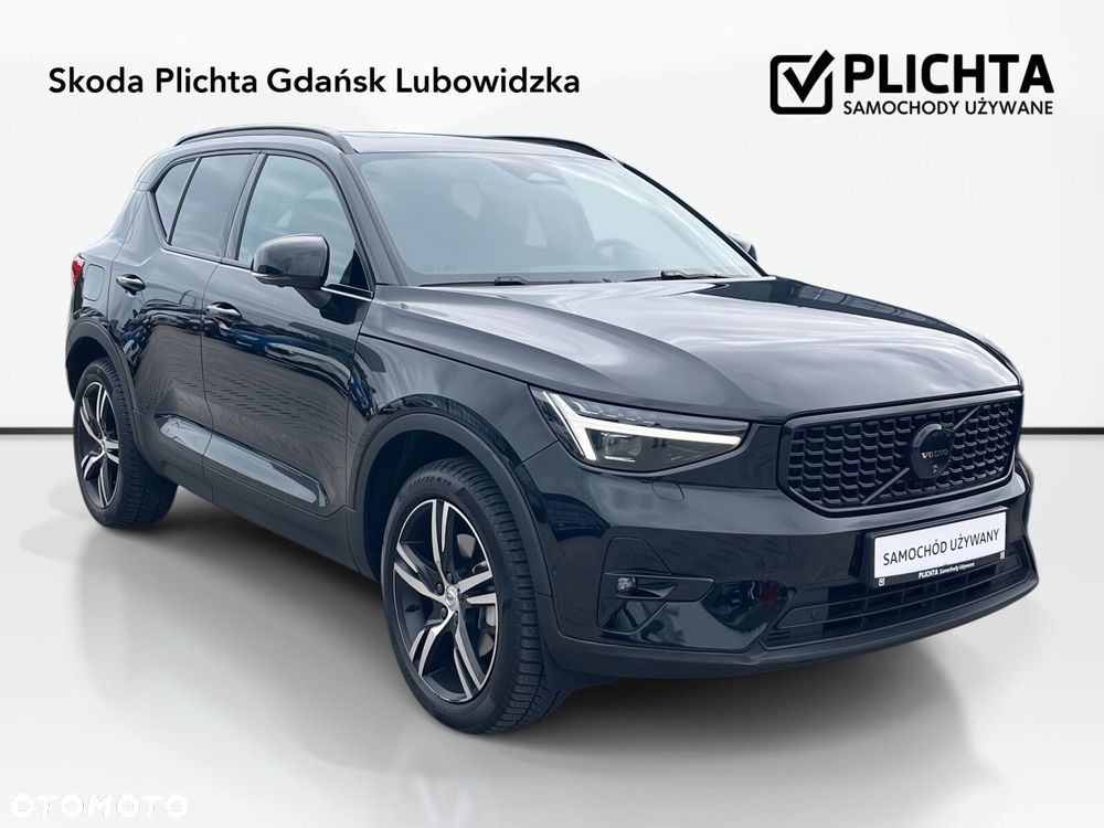 Volvo XC 40 B3 Ultra Dark - 4