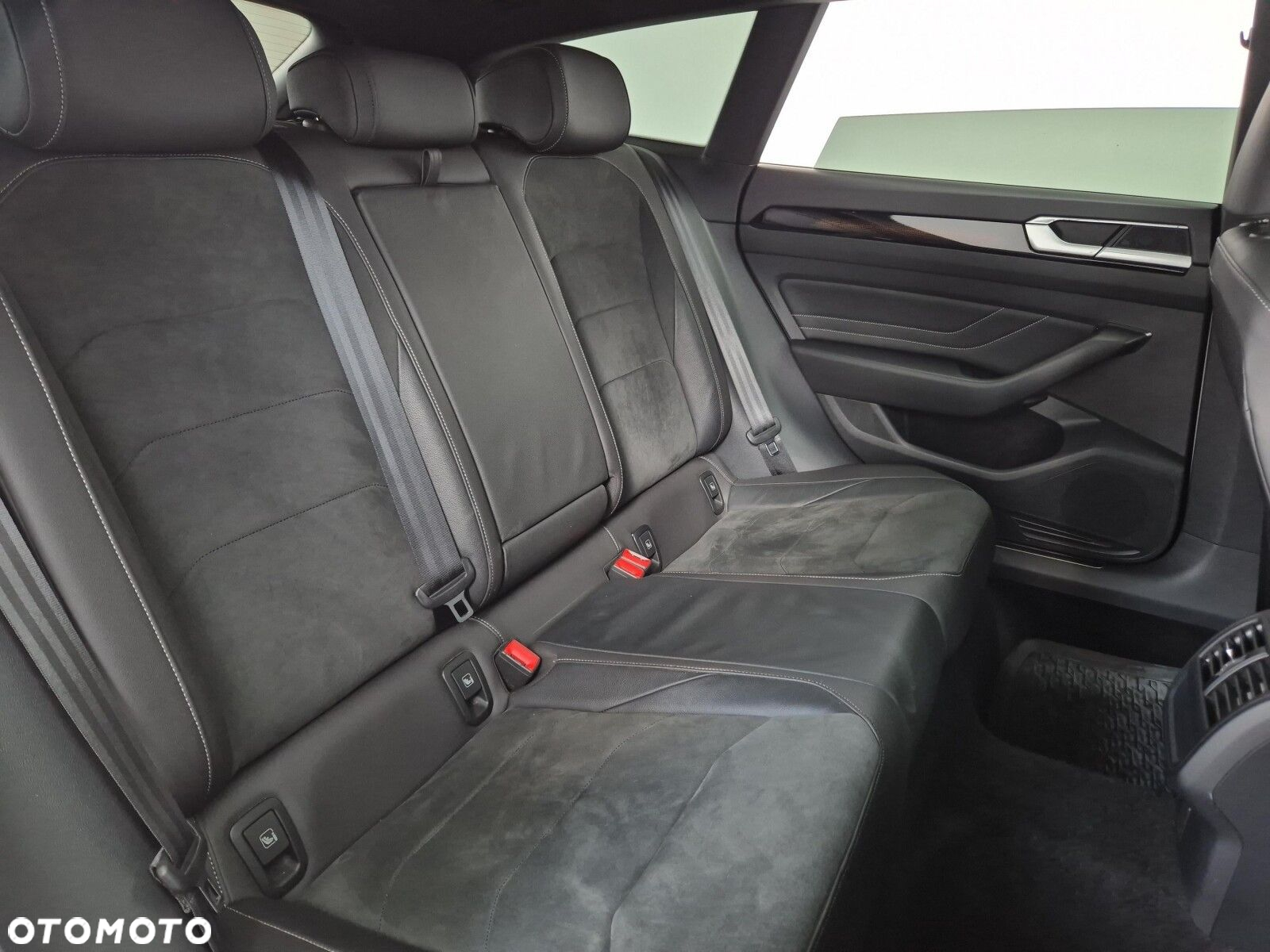 Volkswagen Arteon 2.0 TSI GPF R-Line DSG - 16