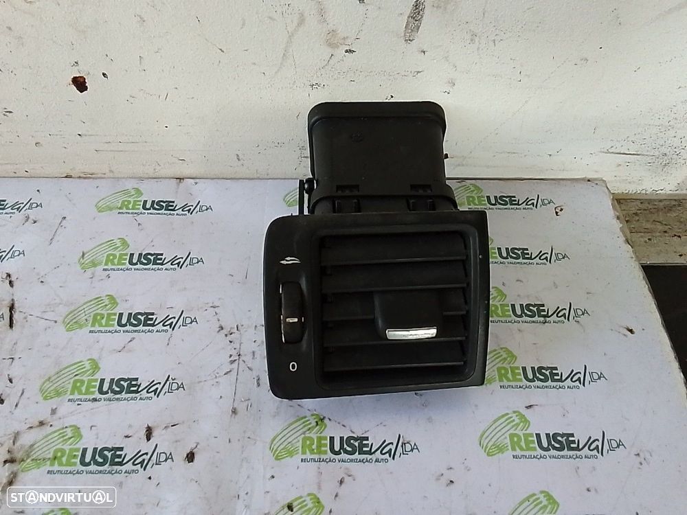Grelha De Ventilação Dta Volvo C30 (533) - 1