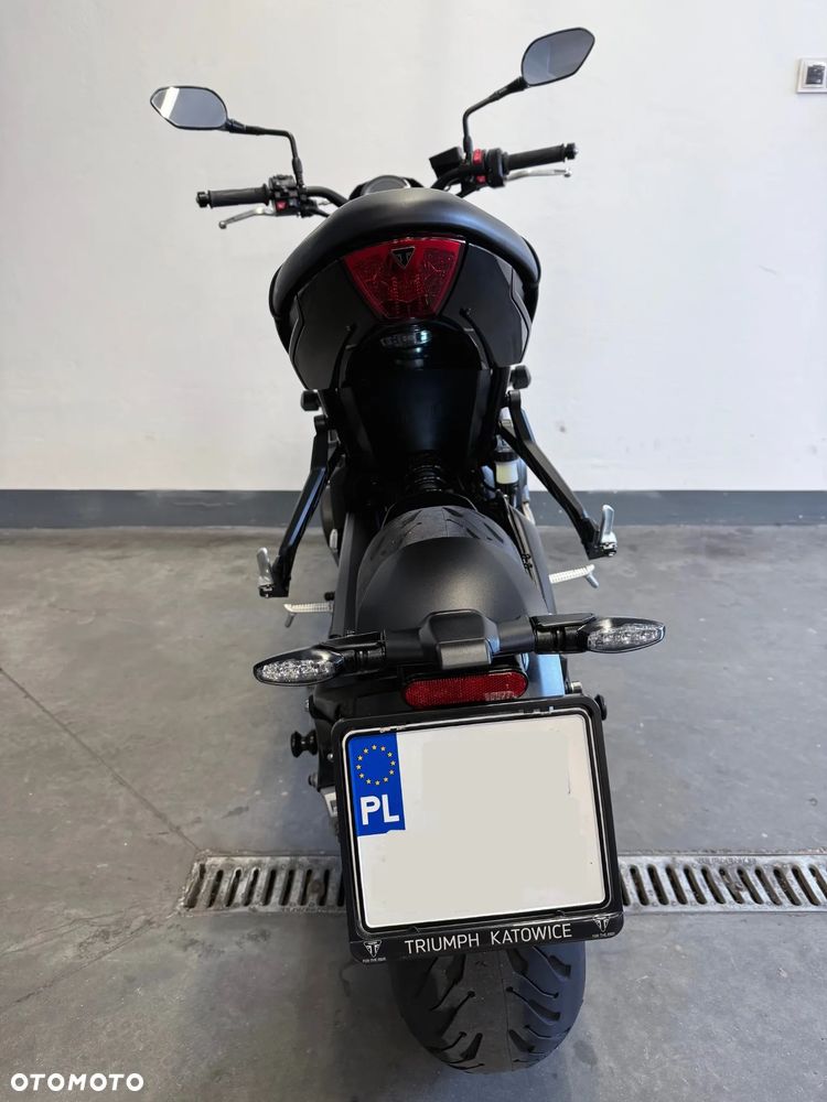 Triumph Trident - 40
