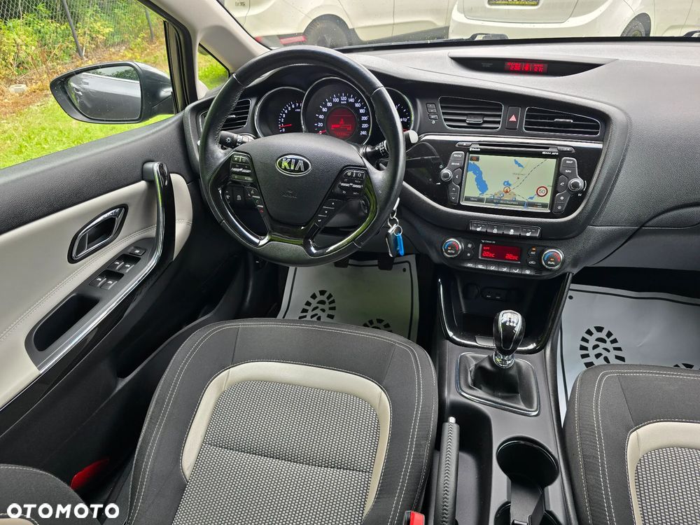 Kia Ceed 1.6 GDI Spirit - 22