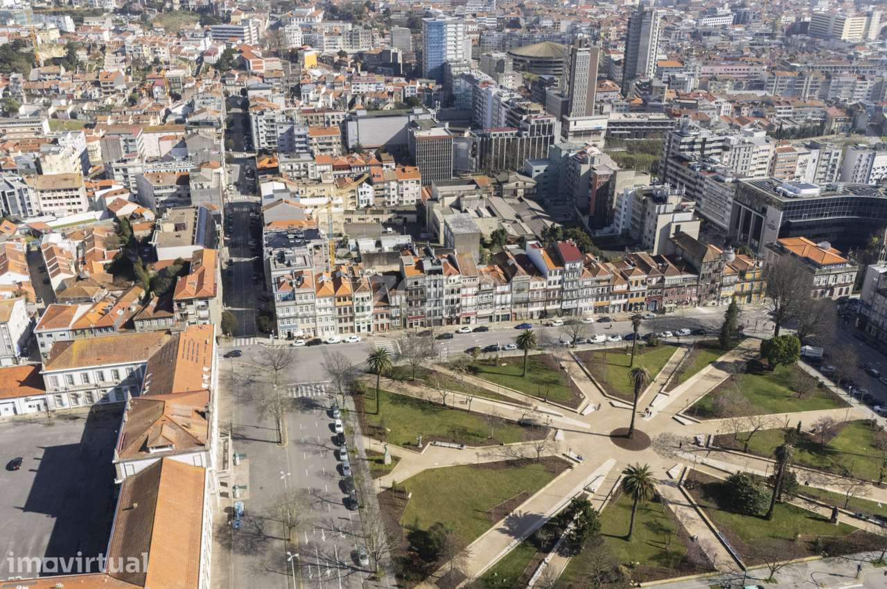 Prédio Devoluto com PIP aprovado | Rua João das Regras - Grande imagem: 4/52