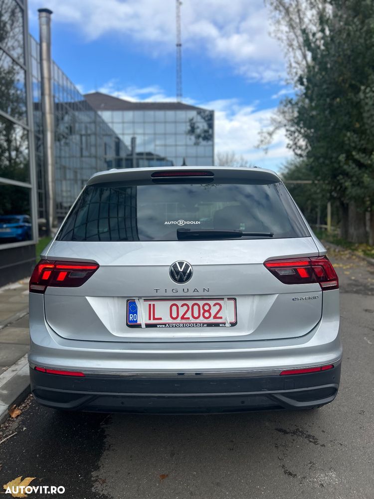Volkswagen Tiguan - 8