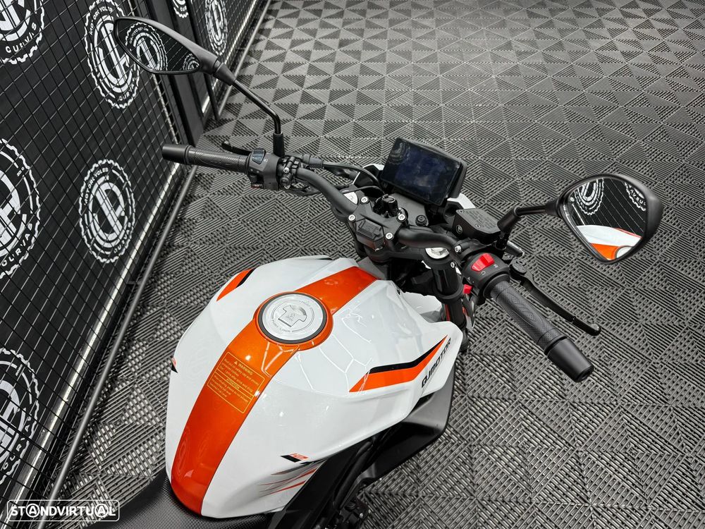 QJ Motor TRX 125 - 4