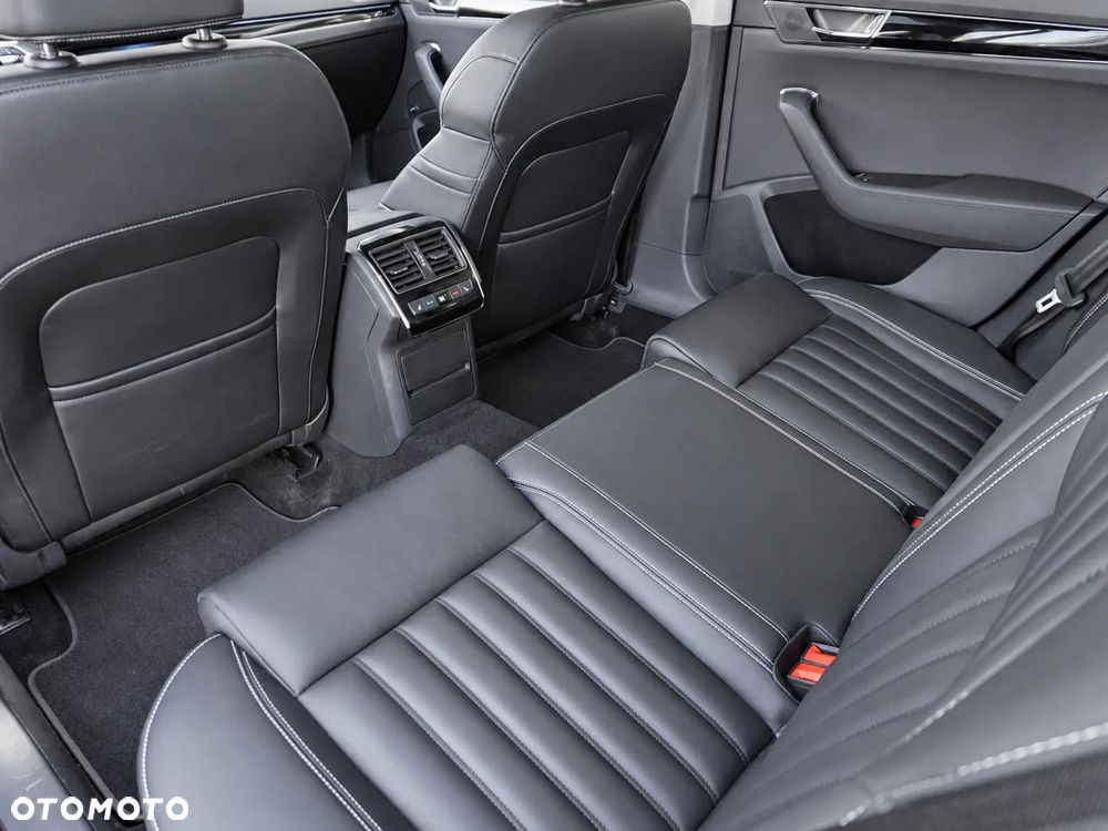 Skoda Superb 2.0 TDI SCR 4x4 L&K DSG - 31
