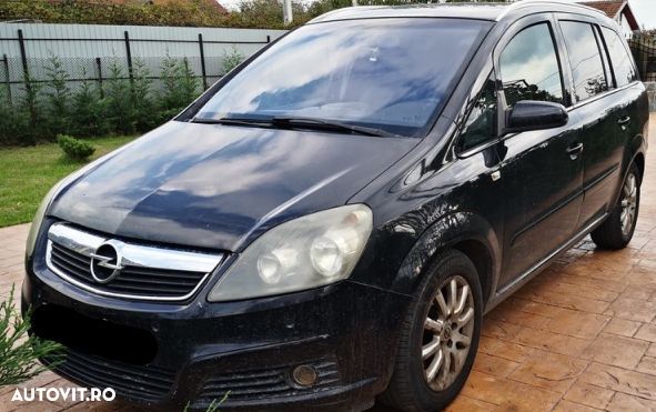 Dezmembrez Opel Zafira B 1.9 CDTI din 2008 volan pe stanga - 1