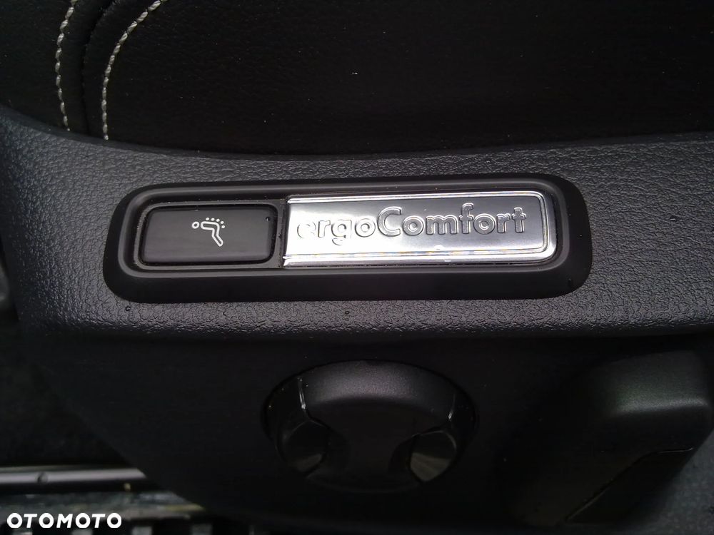 Volkswagen Passat 2.0 TDI SCR Highline DSG - 36