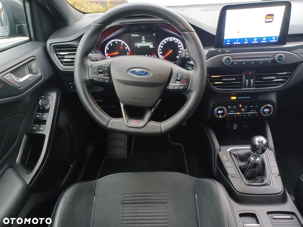 Ford Focus 2.3 EcoBoost S&S ST Edition - 16