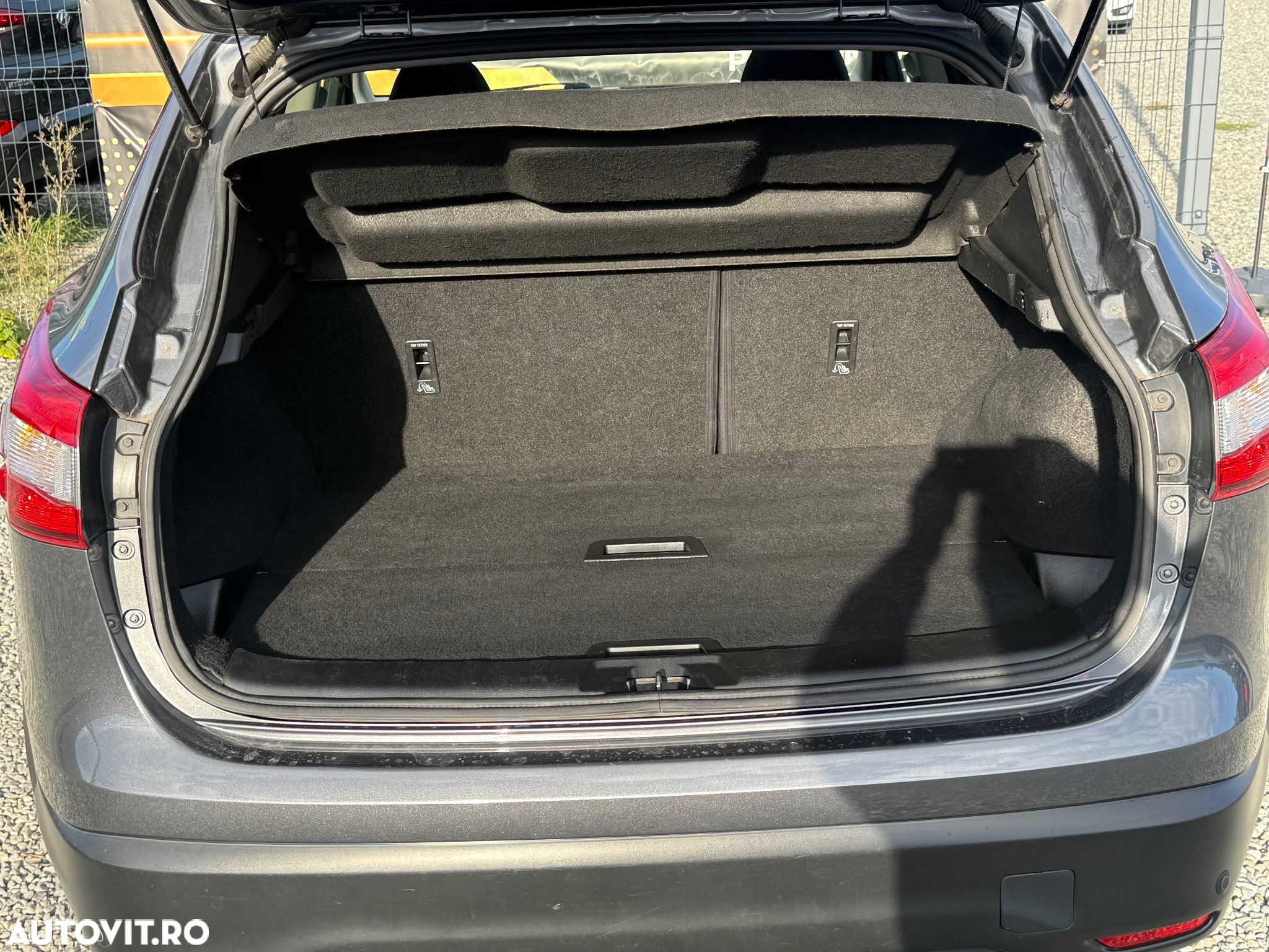 Nissan Qashqai 1.6 DCI N-Connecta - 16