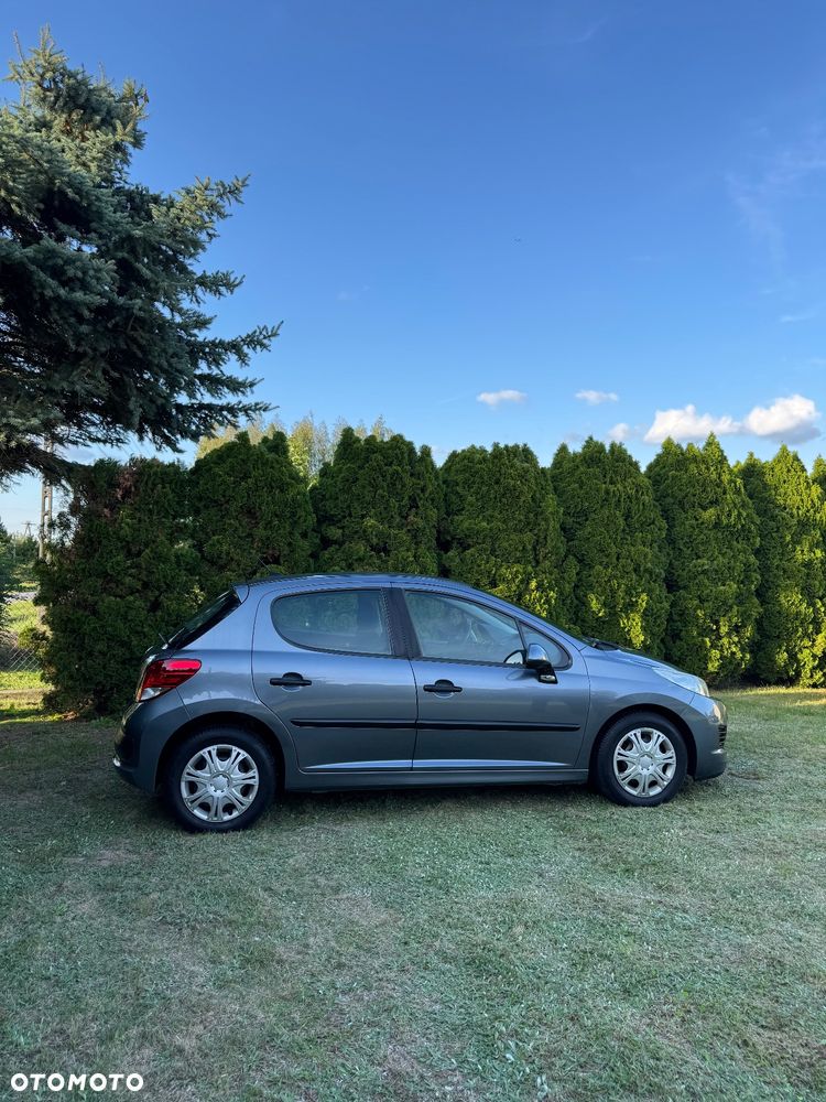 Peugeot 207 1.4 HDi Presence - 2