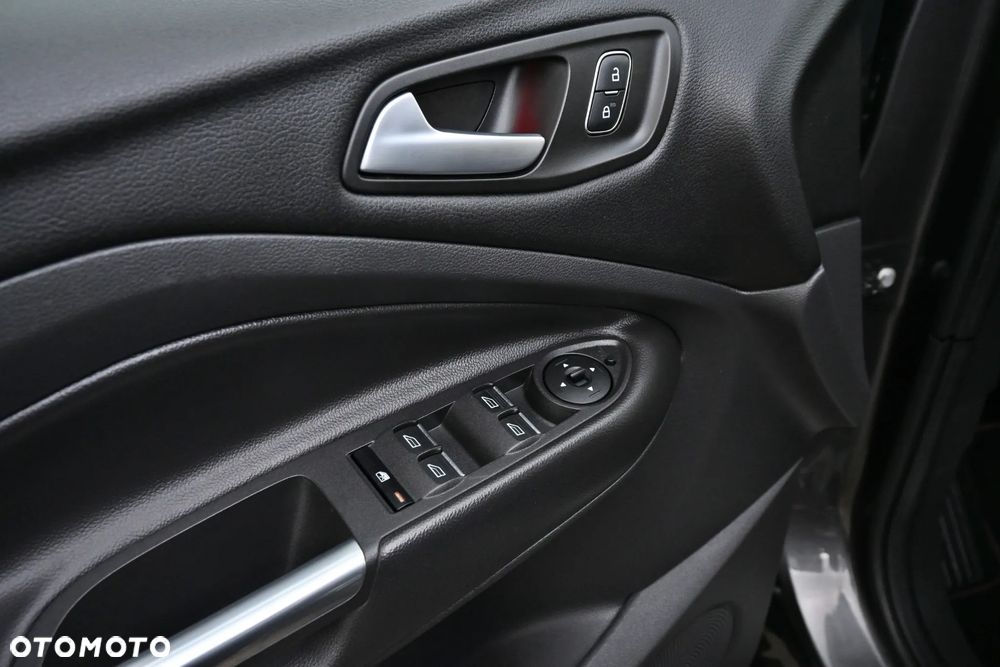 Ford Kuga 2.0 TDCi AWD ST-Line - 27