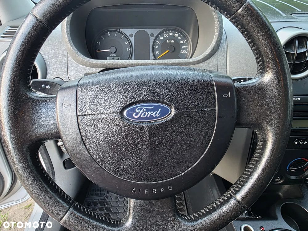 Ford Fusion 1.4 Ambiente - 8