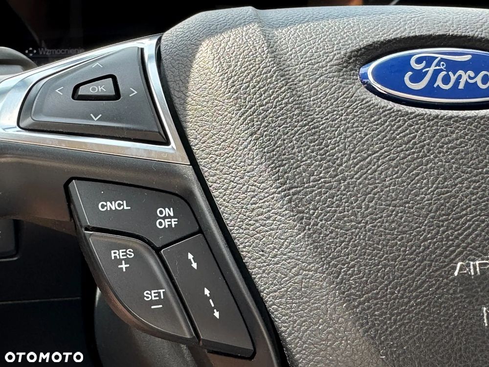 Ford Mondeo 2.0 Hybrid Titanium - 20