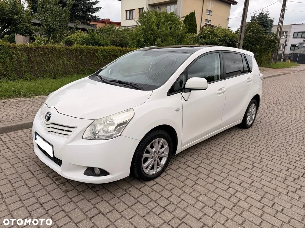 Toyota Verso - 1