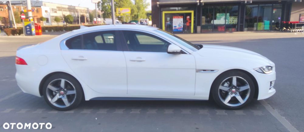 Jaguar XE 20d R-Sport - 8